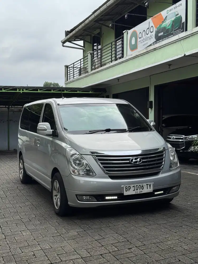 Jual Cash Hyundai H1 2.5 CRDI AT 2013 Diesel