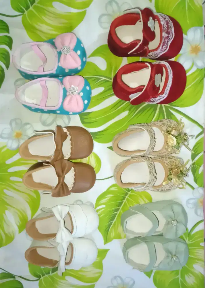 Sepatu Bayi Second Masih Mulus