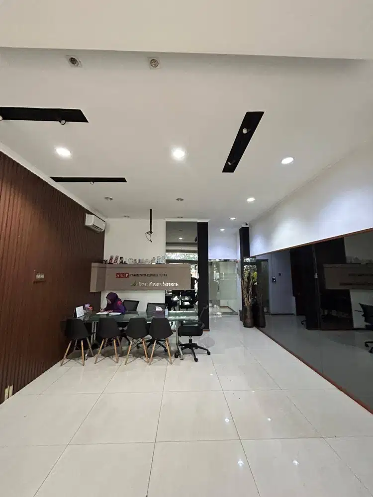 RUKAN PREMIUM 4 LANTAI – TENDEAN SQUARE, KEBAYORAN BARU