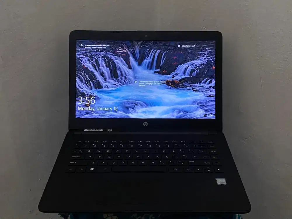 HP 14-bs011TU Intel Core i3-6006U RAM 12 GB SSD 256 GB Mulus