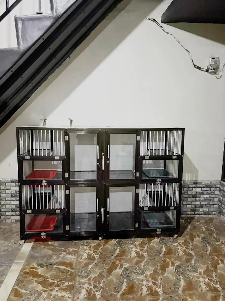 Kandang kucing 4 pintu