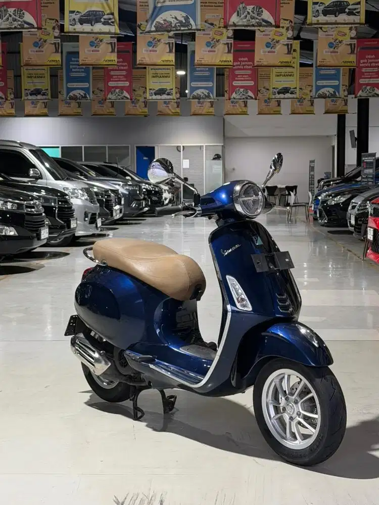 VESPA PRIMAVERA FACELIFT 2019 KM SUPER LOW MULUS CICILAN 1,9JT DP 8Jt