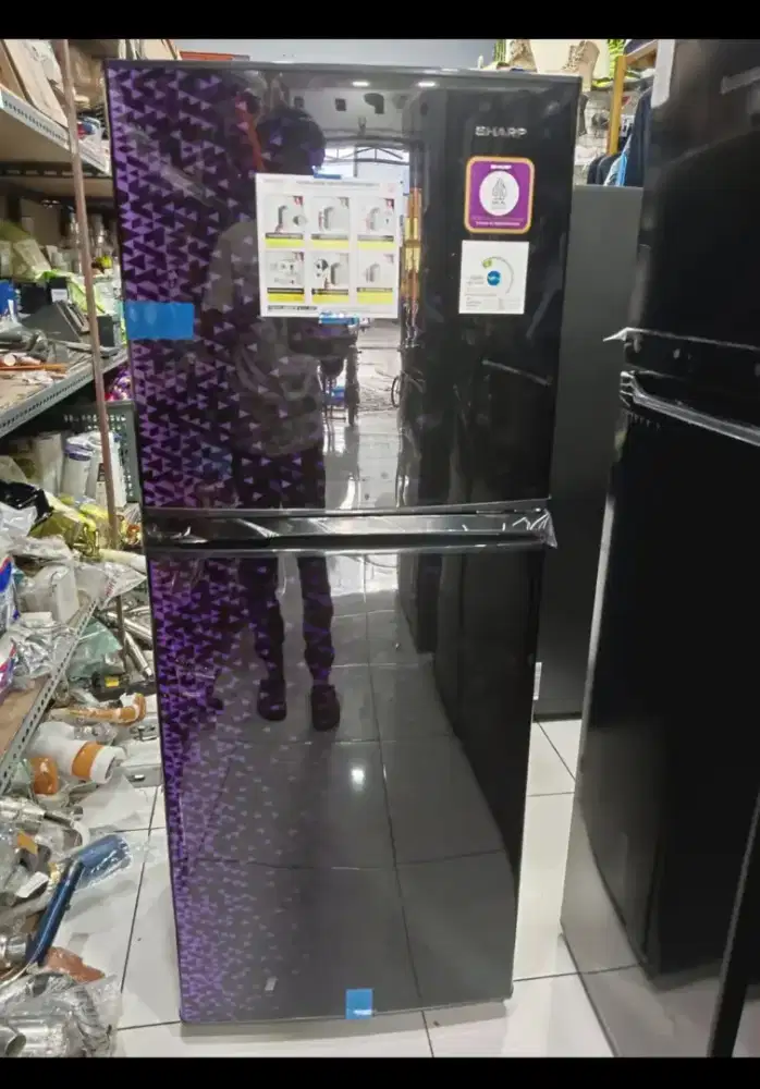 kulkas sharp masih baru