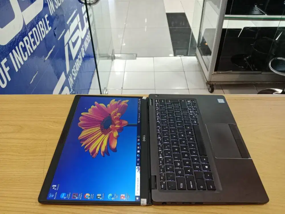 ULTRABOOK DELL 5300 CORE i5 GEN 8 RAM 8GB SSD 256GB SIAP PAKAI