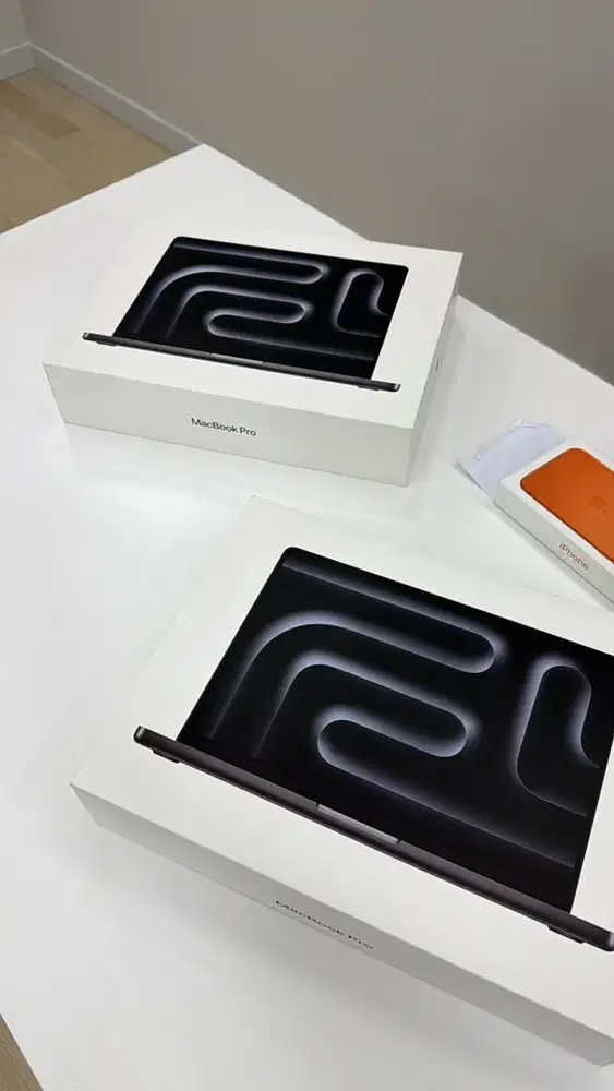 MacBook Pro M5 New iBox
