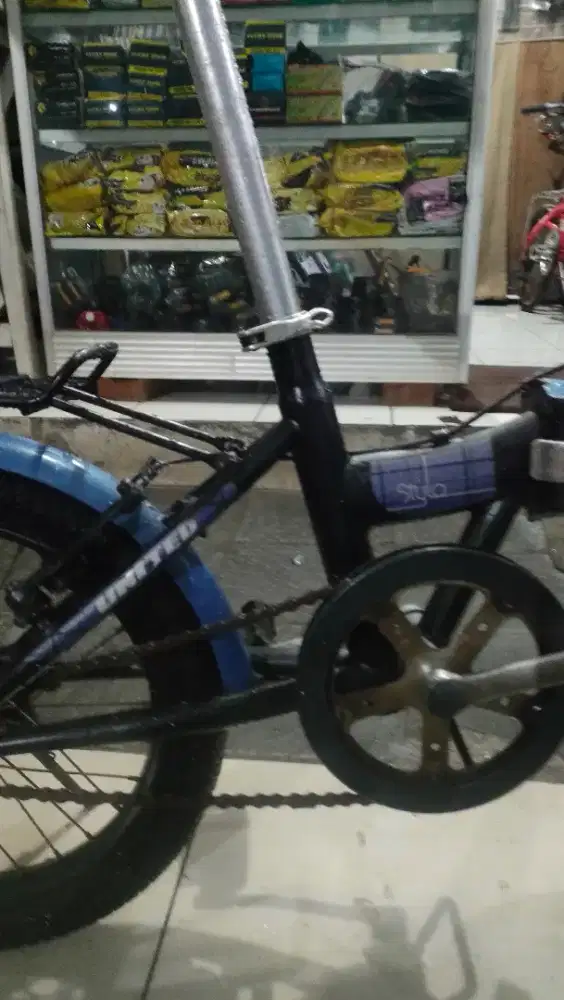 Sepeda lipat merk United Stylo r16 semua normal jamin 350rb saja ya