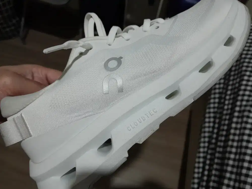 Sepatu OC slip on terbaru