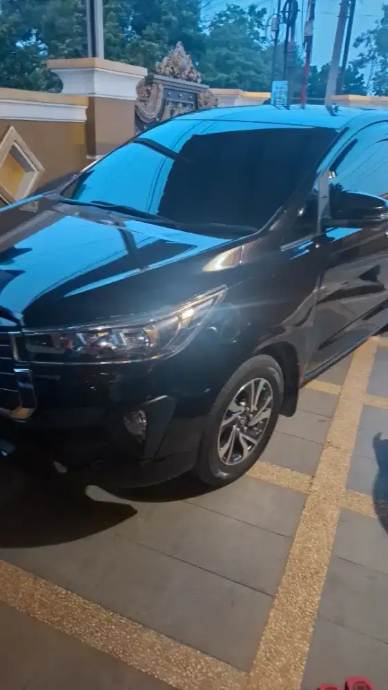 Dijual Kijang Inova Reborn Diesel Tipe G Matic Hitam Tahun 2021