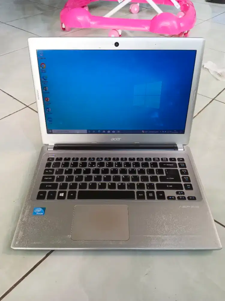 Laptop Acer ram 4gb keyboard nyala