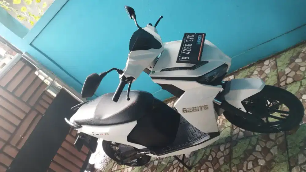 Dijual cepat Motor listrik Gesit G1 2022