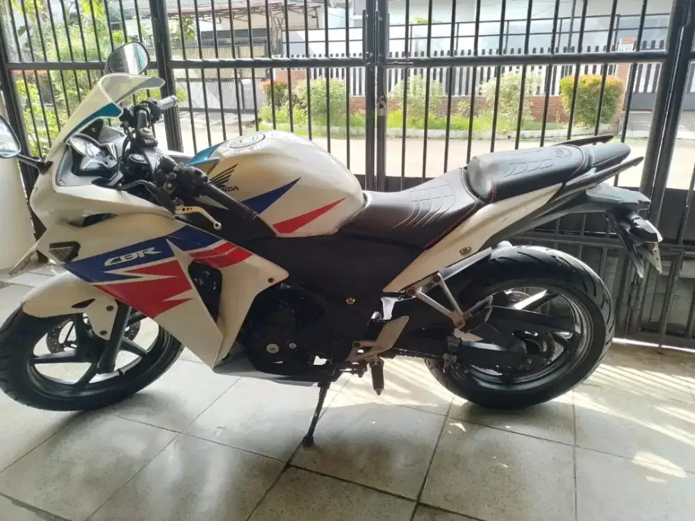 Honda CBR 250R, kondisi siap pakai, pajak panjang