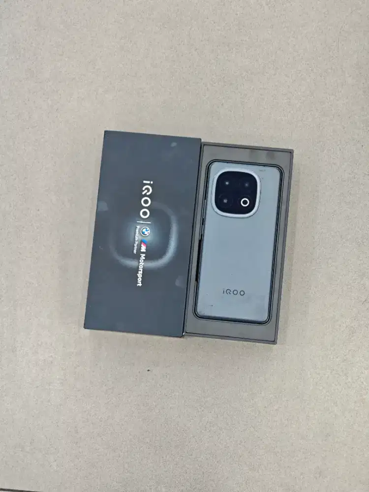 Iqoo 13 12/256 GB Garansi Resmi second