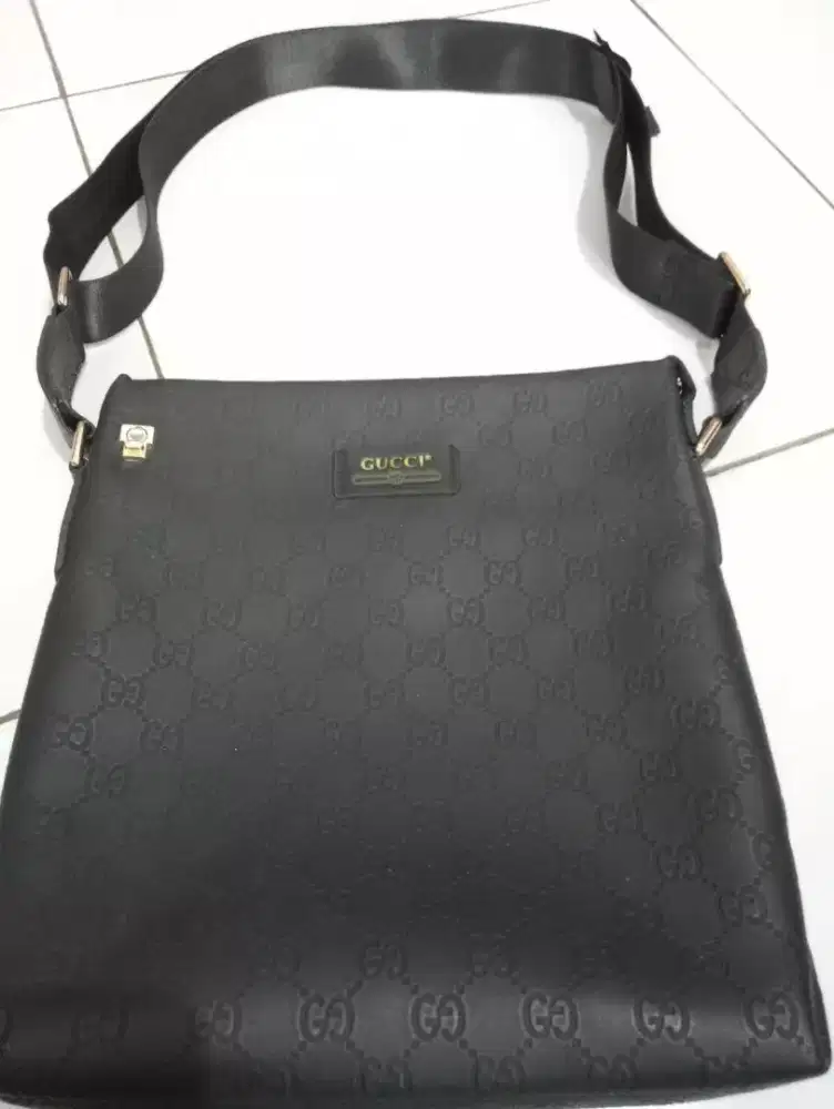 Tas selempang gucci