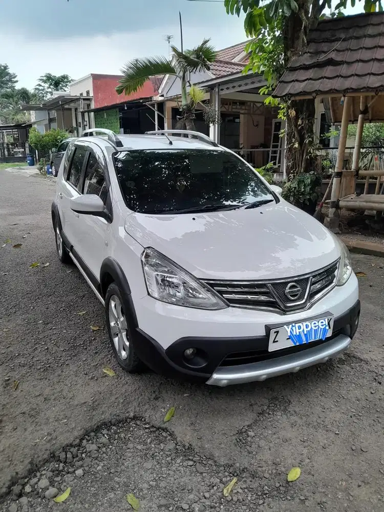 LIVINA XGEAR 2013 MATIC