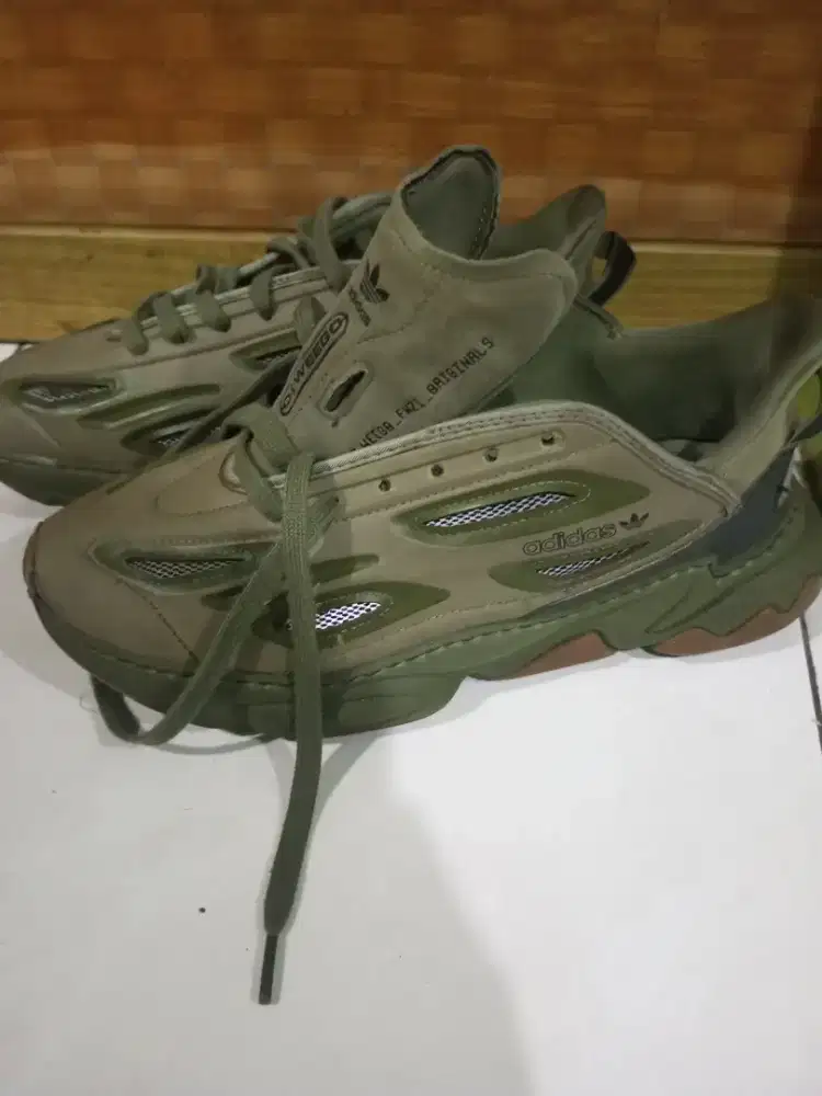 Sepatu Adidas OzWeego FW21_Originals