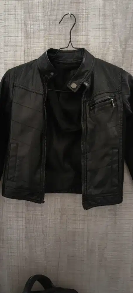 Jaket kulit size 7