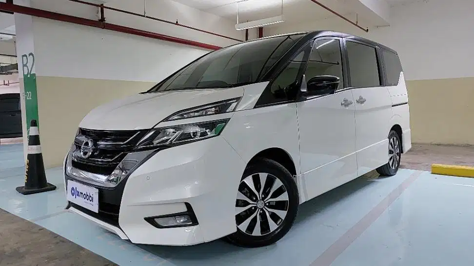 TDP 15JT Nissan Serena 2.0 Highway Star Bensin-AT Hitam 2022