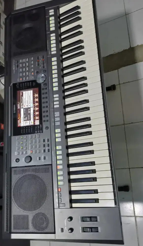 Keyboard yamaha psr S970