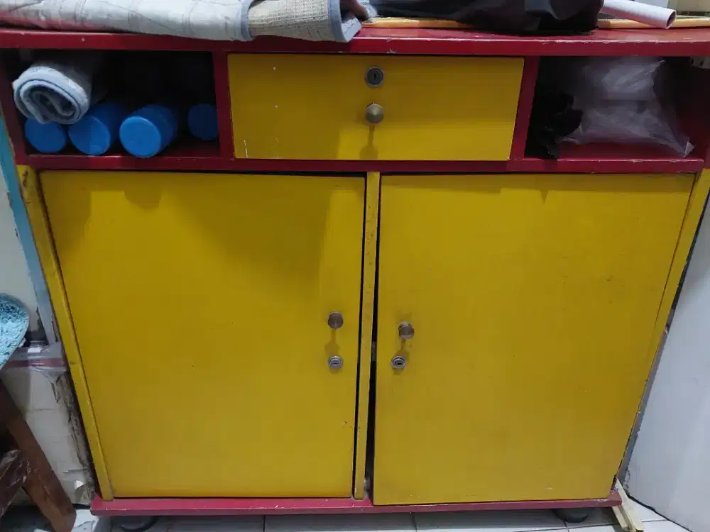 Jual meja stand + mesin sealer resmi teh poci bekas nego