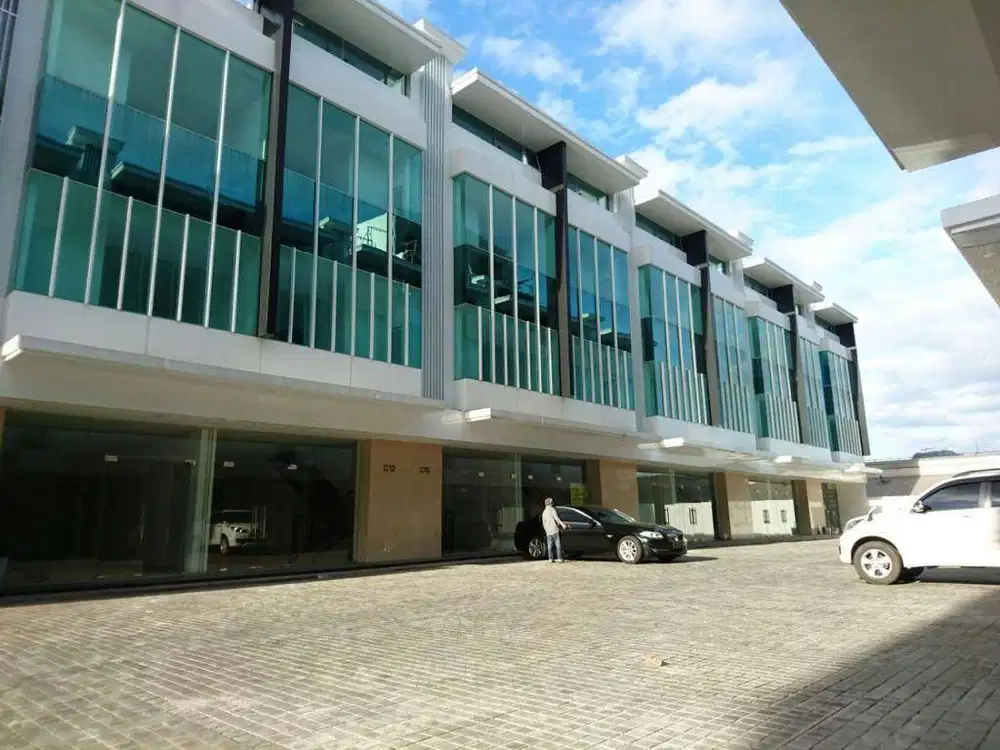 Rukan cantik habis renovasi 5 lantai SHM