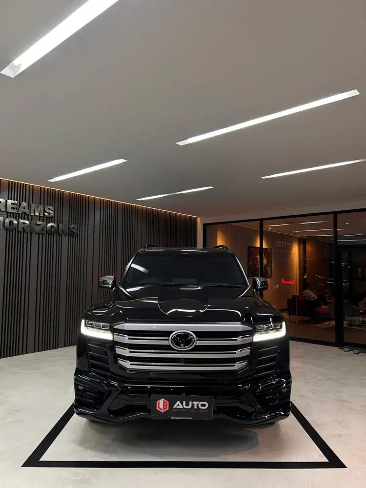 Toyota Land Cruiser LC300 VXR 2025 LC Hitam Km16perak Nik 2023 B700JOO