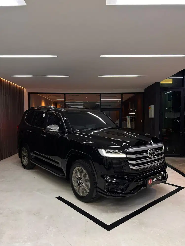 Toyota Land Cruiser LC300 VXR 2025 LC Hitam Km16perak Nik 2023 B700JOO