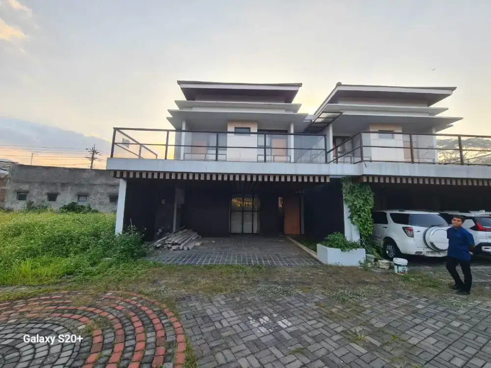 Murah dijual cepat rumah mewah siap huni strategis ungaran barat