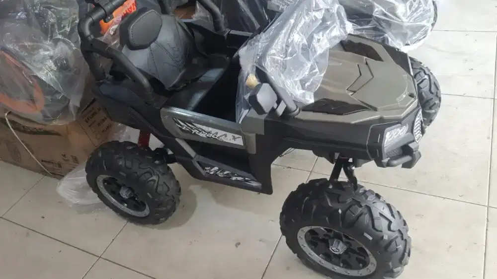 COD Mobil Aki Anak Offroad 12 Volt Ban Karet