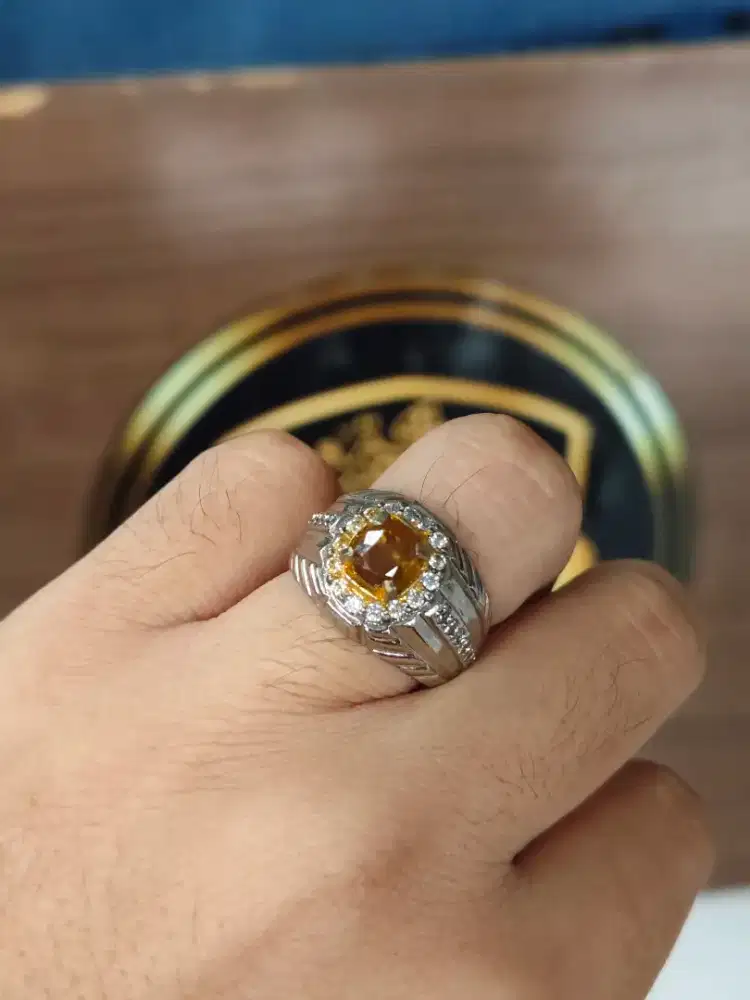 Natural Sphene 0.91crt Kristal Luster Menyala Memo WGL