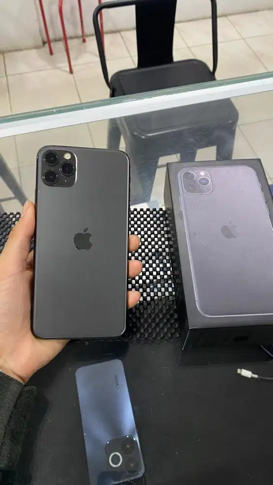 Iphone 11 Pro Max 64 GB Tri Only