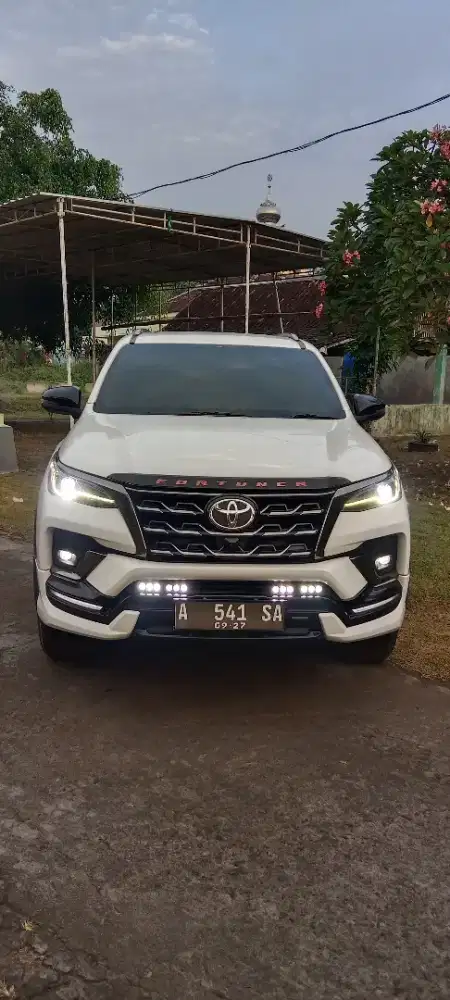Fortuner gr 2,8