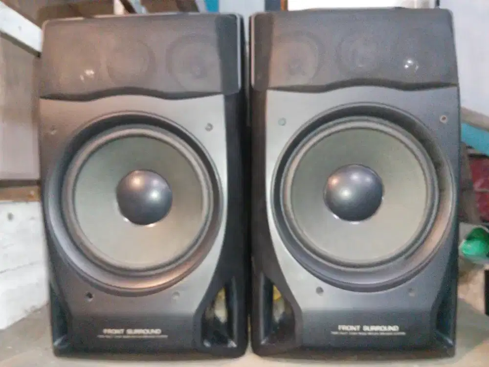 Aiwa hi seri speaker 8 in, with front surround, box utuh, like new