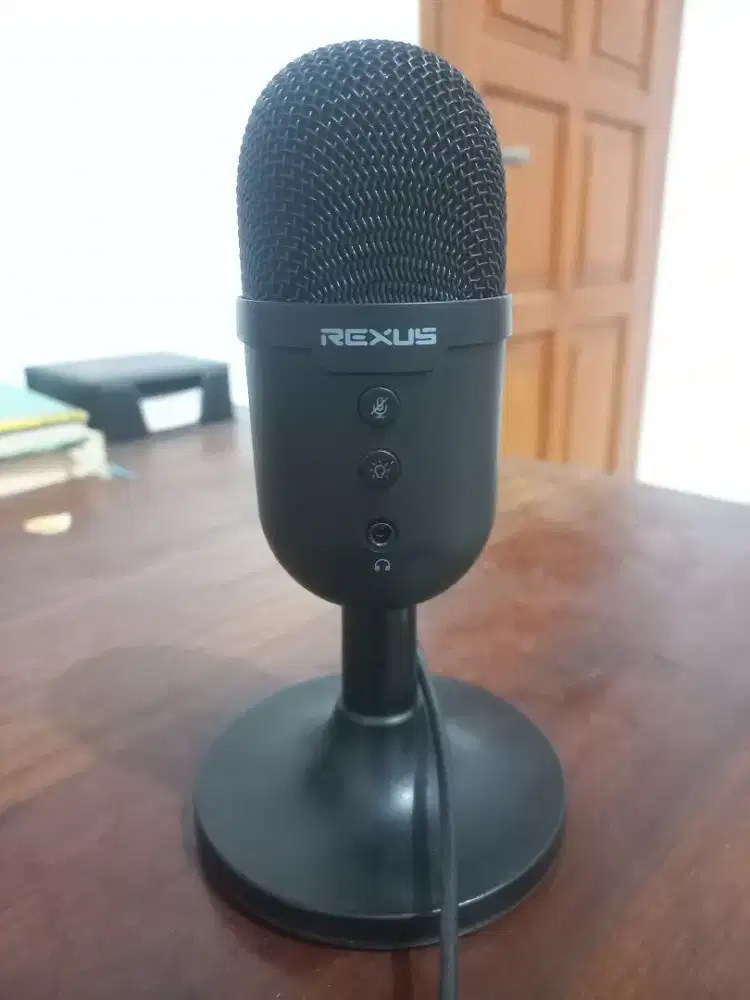Mic Rexus XORA II