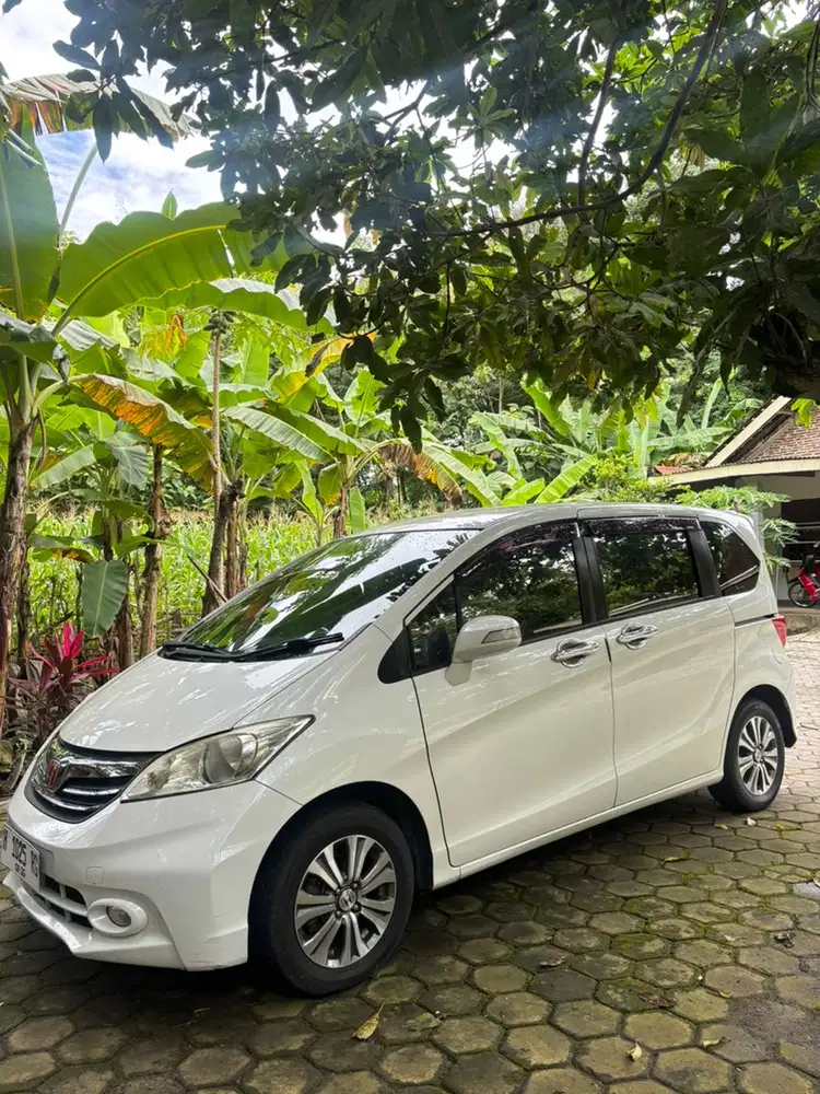 Honda Freed 2013 Bensin