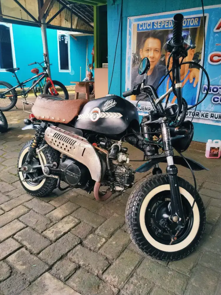 Motor monkey custome