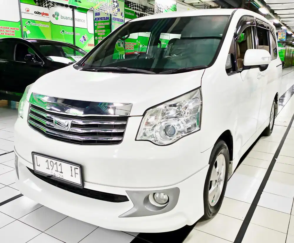 Toyota Nav1 Tipe V Luxury 2.0 Putih 2013 Matic / AT ISTIMEWA BOSS !!