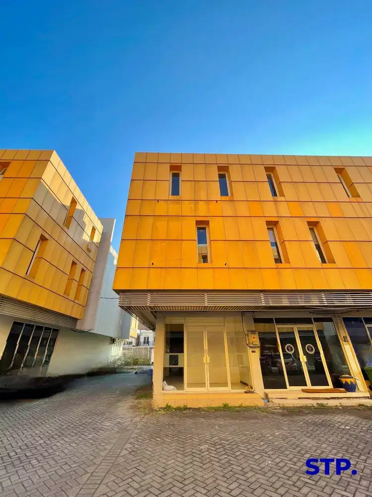 Sewa Ruko 3 lantai di Este Square MERR