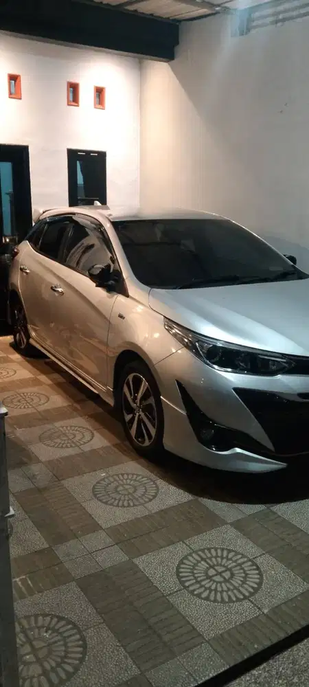 TOYOTA YARIS, BARANG ISTIMEWA