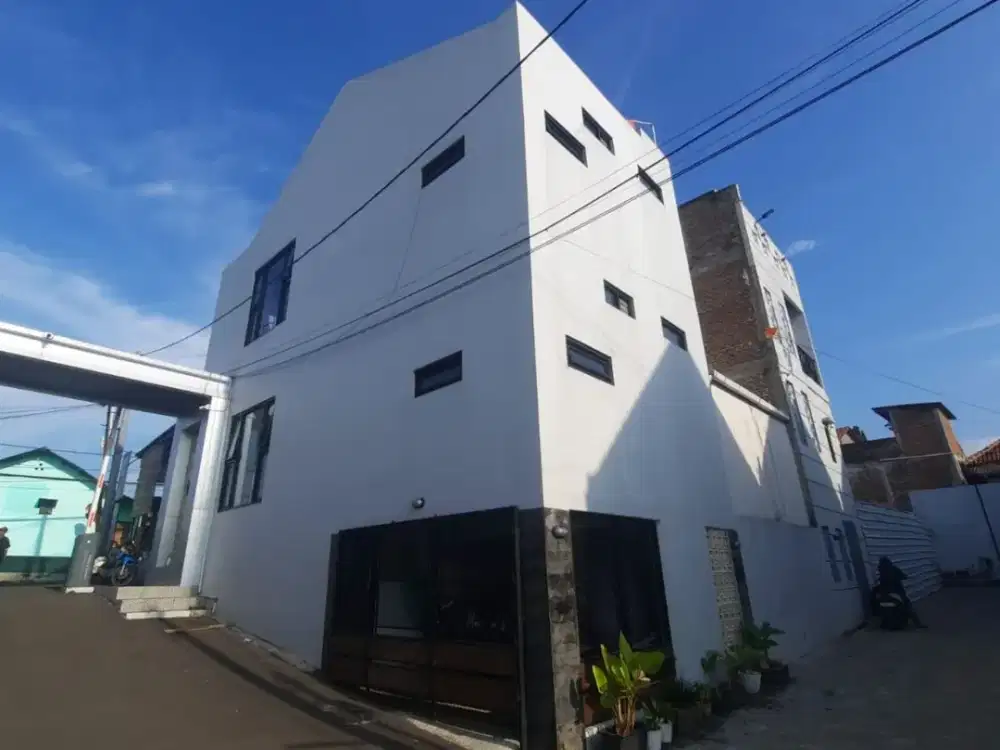 Ruko Pinggir Jalan di Perumahan Barian Hills