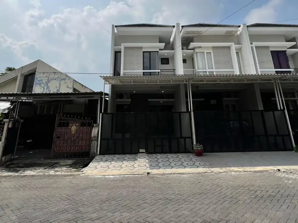 New Year New Price Kutisari Surabaya 2 Lt Row 4 Mobil Longgar