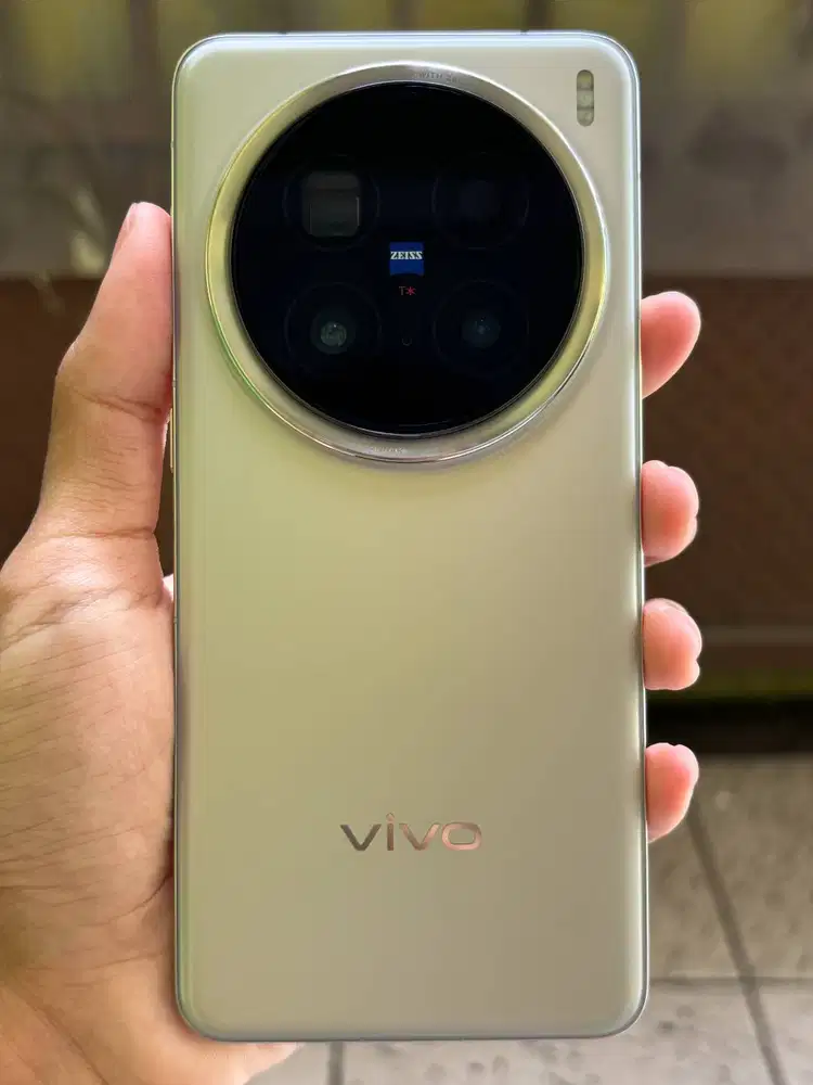 Vivo X200 Pro 5G 16/512GB Warna Titanium Grey