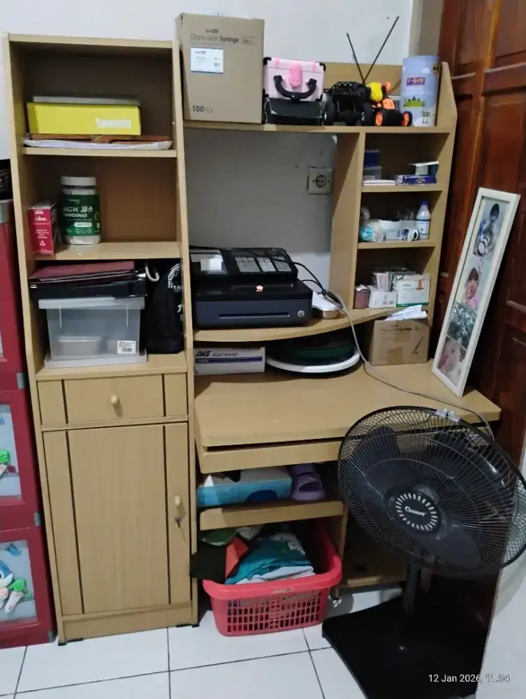 jual cepat meja belajar dan  tempat tidur pasien