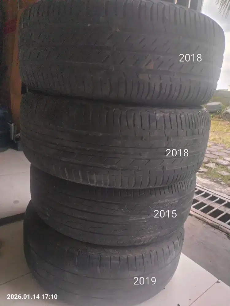 4 Ban R16 205-55 tubles