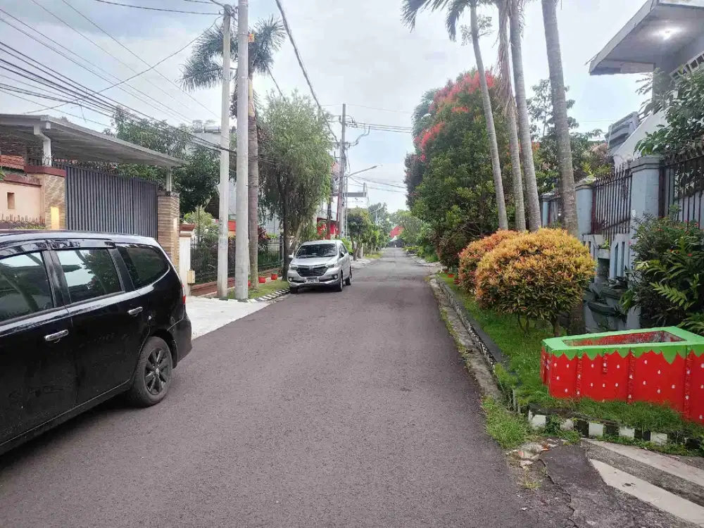 RUMAH LOKASI BUNGA BUNGA SUHAT MALANG