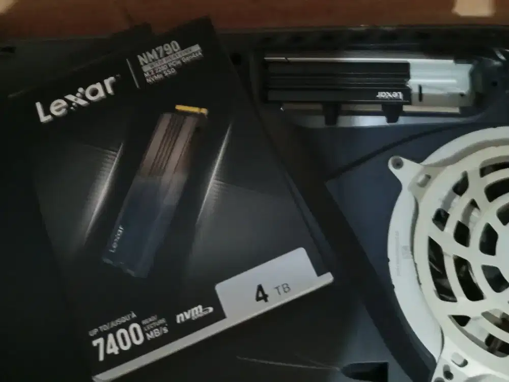 Jual SSD LEXAR PCIE gen 4 4 TB bekas like new