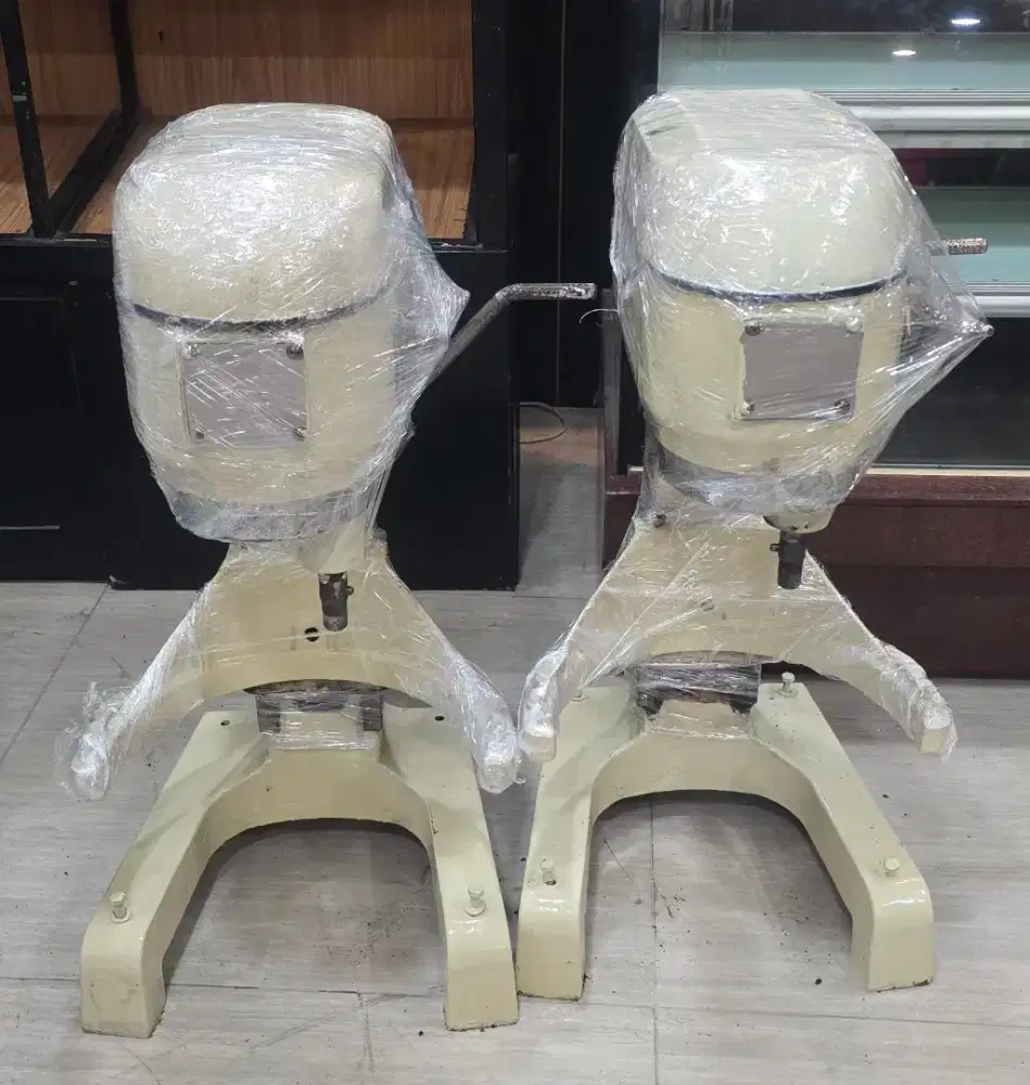 Di Jual 2 unit mixer adonan 30 L murah