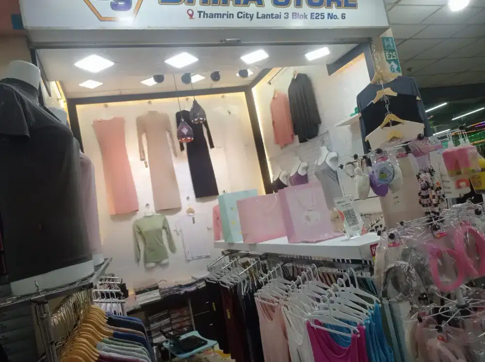 BACA SAMPAI SELESAI DIBUTUHKAN SEGERA KARYAWATI / SPG