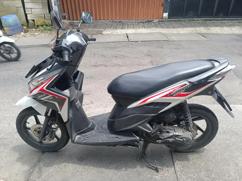 UD ENY MOTOR - Honda Vario 110 techno thn 2011 istimewa