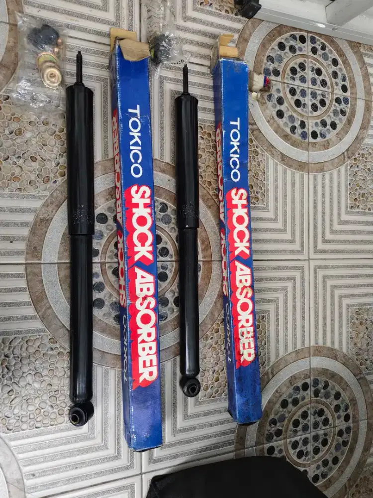 Shockbreaker belakang corolla dx