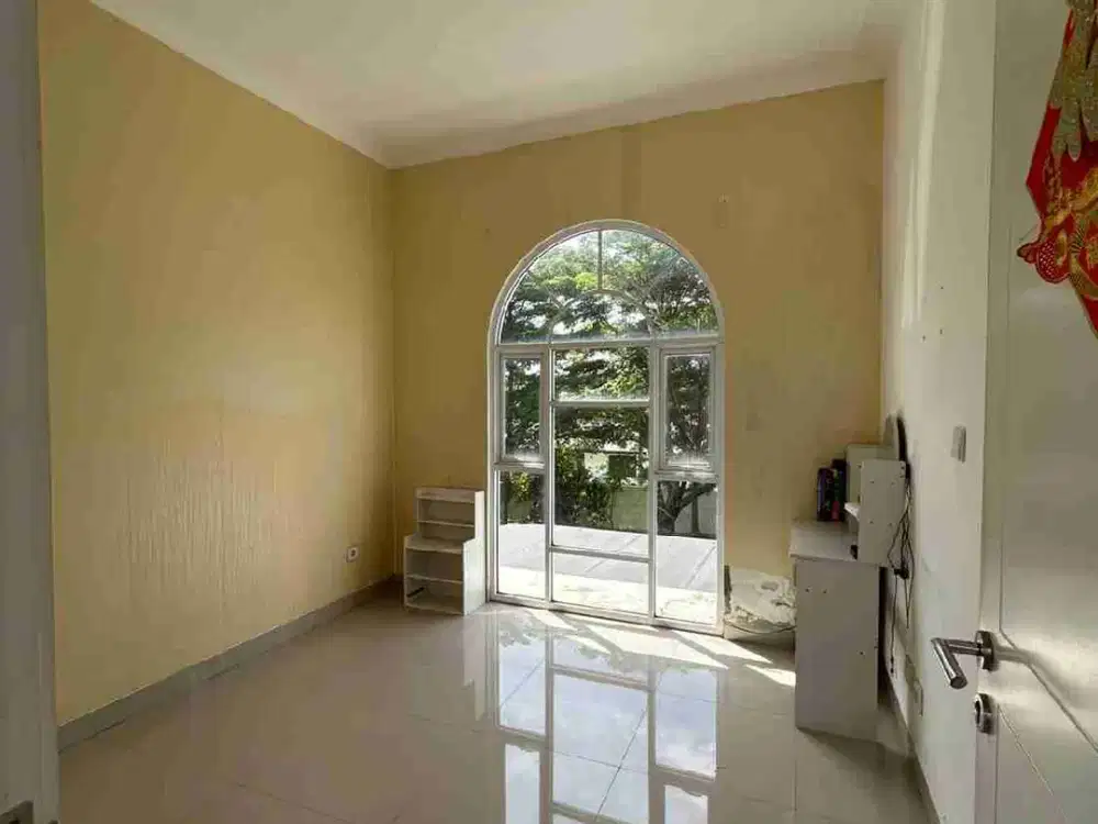 Disewakan Rumah Bagus Siap Huni Di Cluster Laseine JGC Jakarta